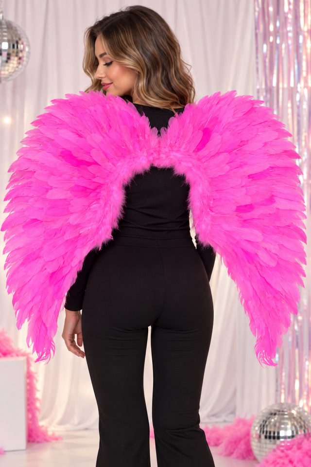 Parti Malzemeleri Tüylü Melek Kanadı 80x70 cm – Parti, Kostüm, Festival ve Fotoğraf Çekimi Aksesuarı Pembe