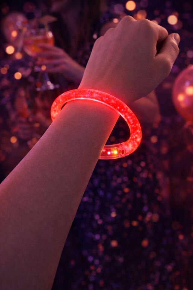 LED Işıklı Parti Bilekliği Neon Glow Bracelet Disko Festival Konser Aksesuarı Kırmızı