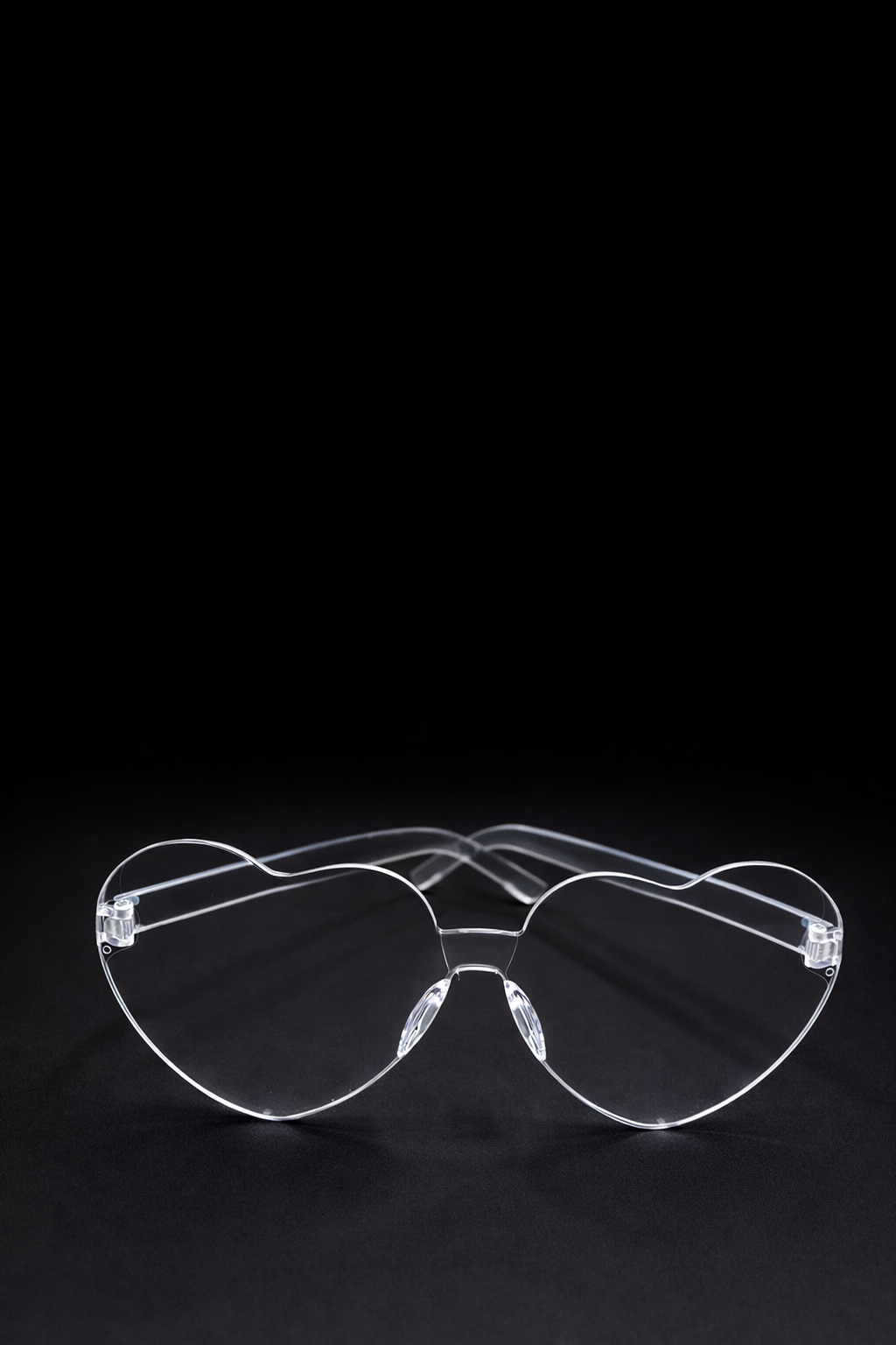 Parti Malzemesi Kalp Şekilli Parti Gözlüğü – Renkli Camlı Eğlenceli Parti Gözlüğü Doğum Günü & Organizasyon Aksesuarı Beyaz