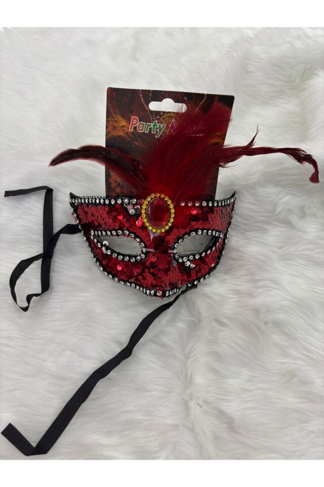 PULLU TÜYLÜ KIRMIZI MASKE