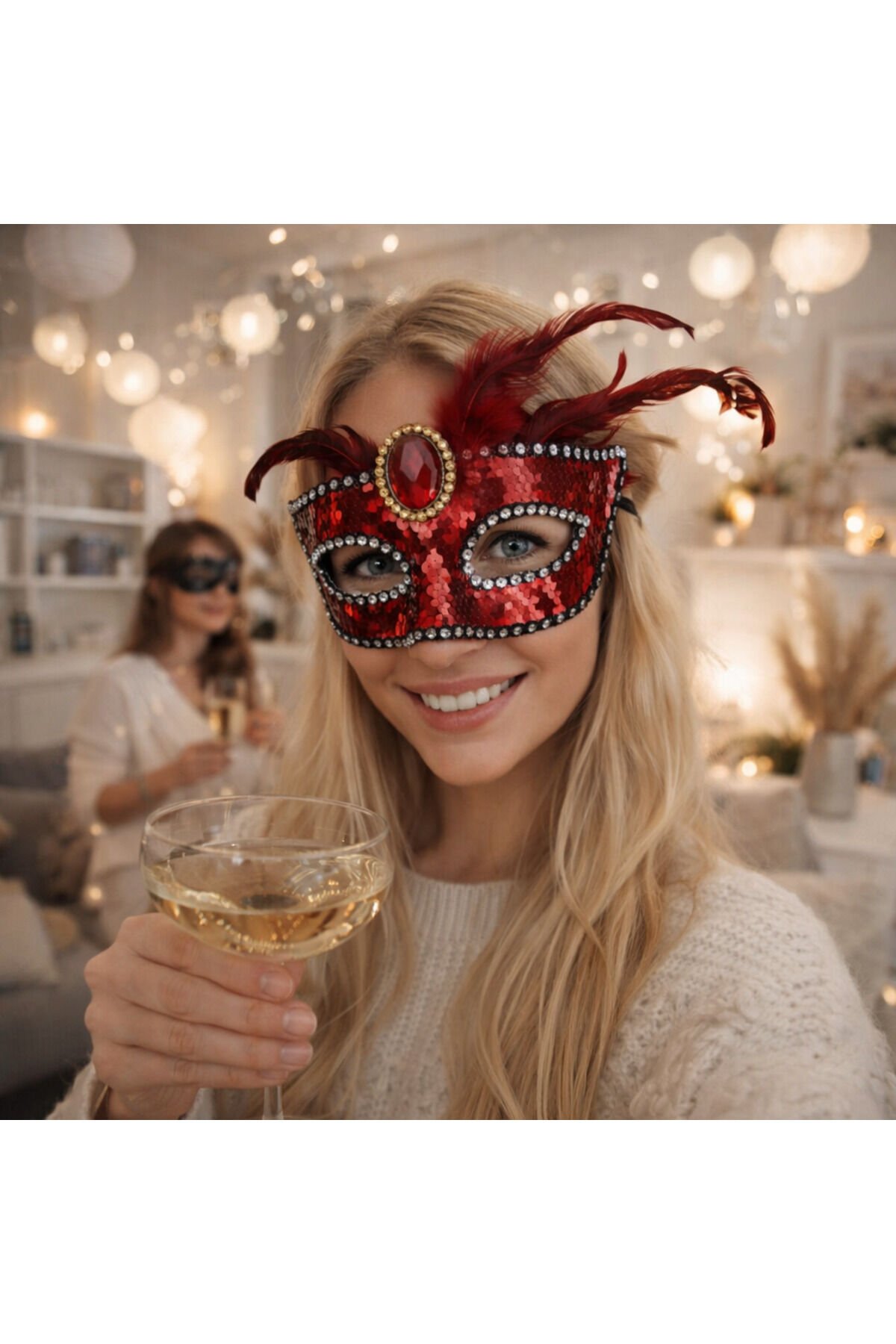 PULLU TÜYLÜ KIRMIZI MASKE