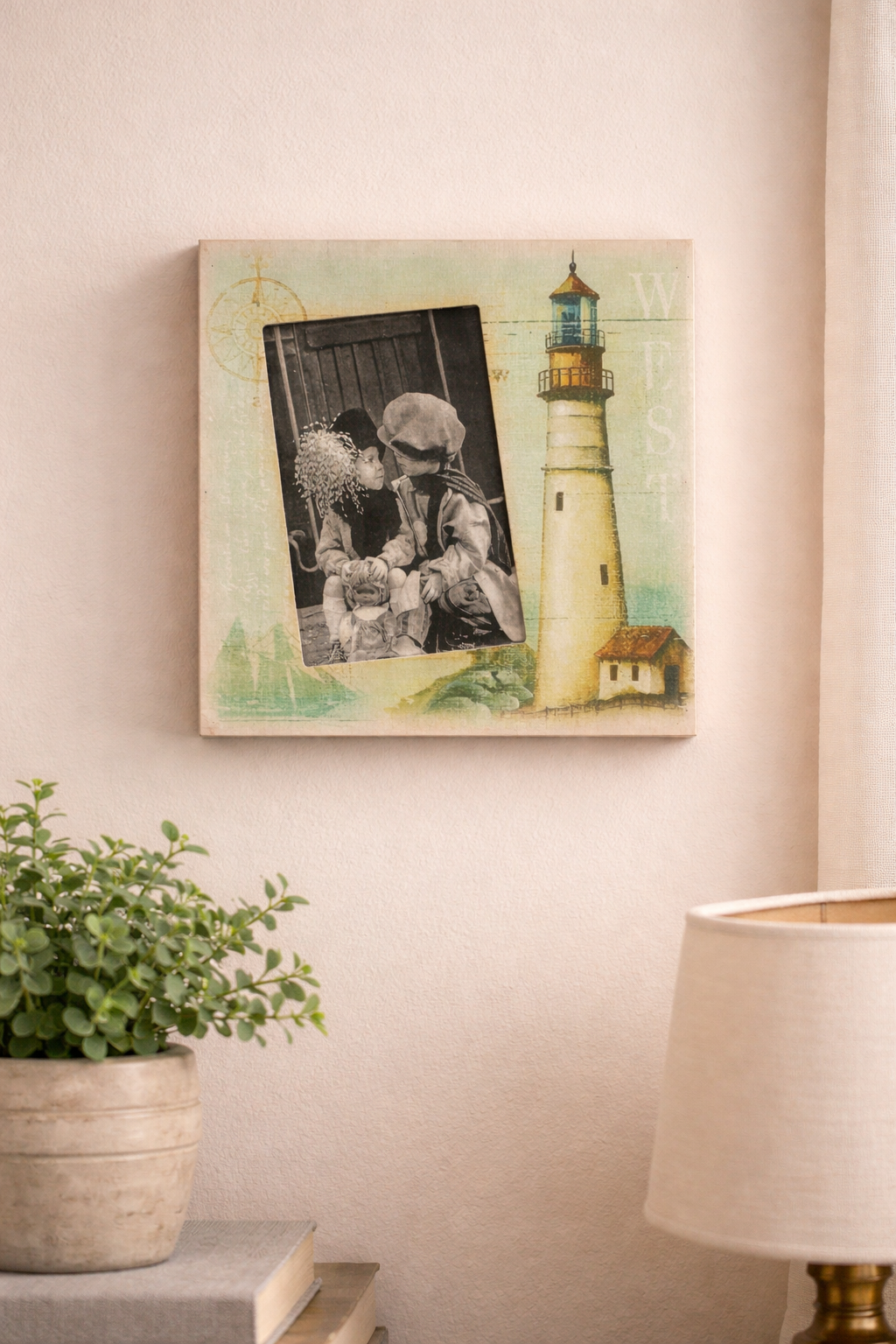 Parti Malzemesi Dekoratif Deniz Feneri Temalı Fotoğraf Çerçevesi 20x20 cm – 10x14 Fotoğraf Uyumlu Vintage Ahşap Çerçeve