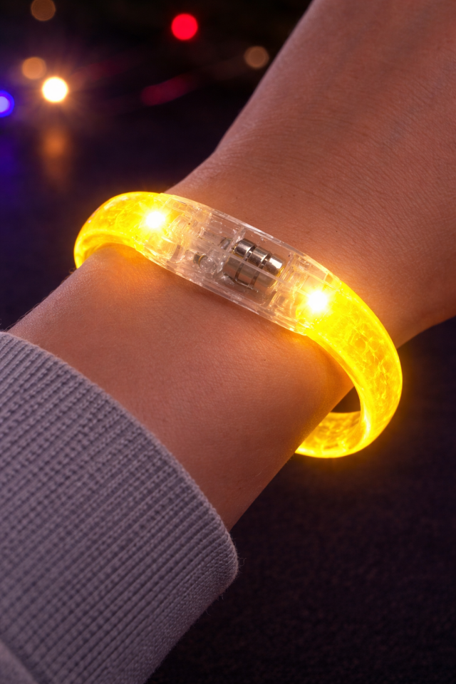Parti Malzemesi LED Işıklı Parti Bilekliği  Neon Glow Bileklik Eğlence Konser Festival Aksesuarı 1 adet Sarı