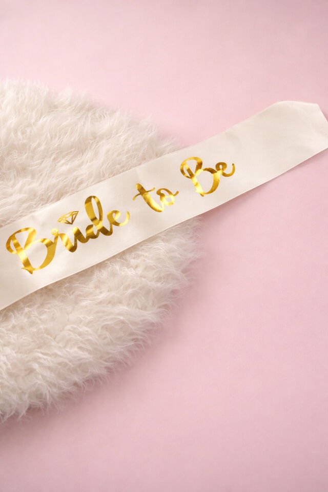 Parti Malzemesi Bride To Be Kuşak Orjinal Beyaz -Gold Yazı