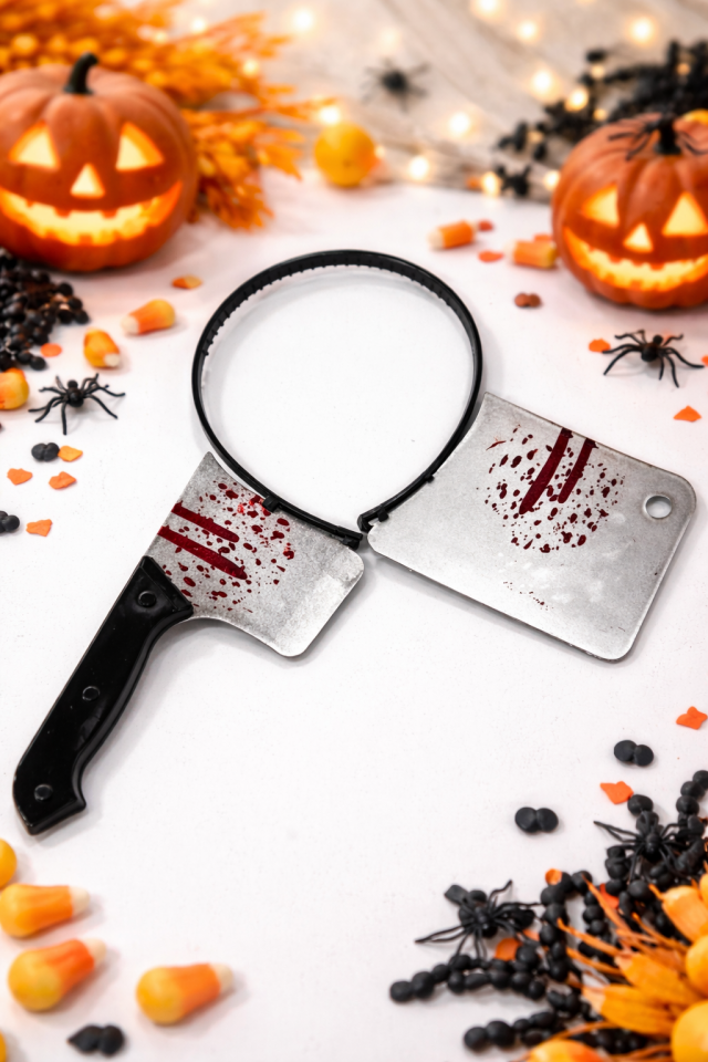 Parti Malzemesi  Halloween Kanlı Balta ve Satır Taç Korku Parti Aksesuarı Cadılar Bayramı Tacı So-280